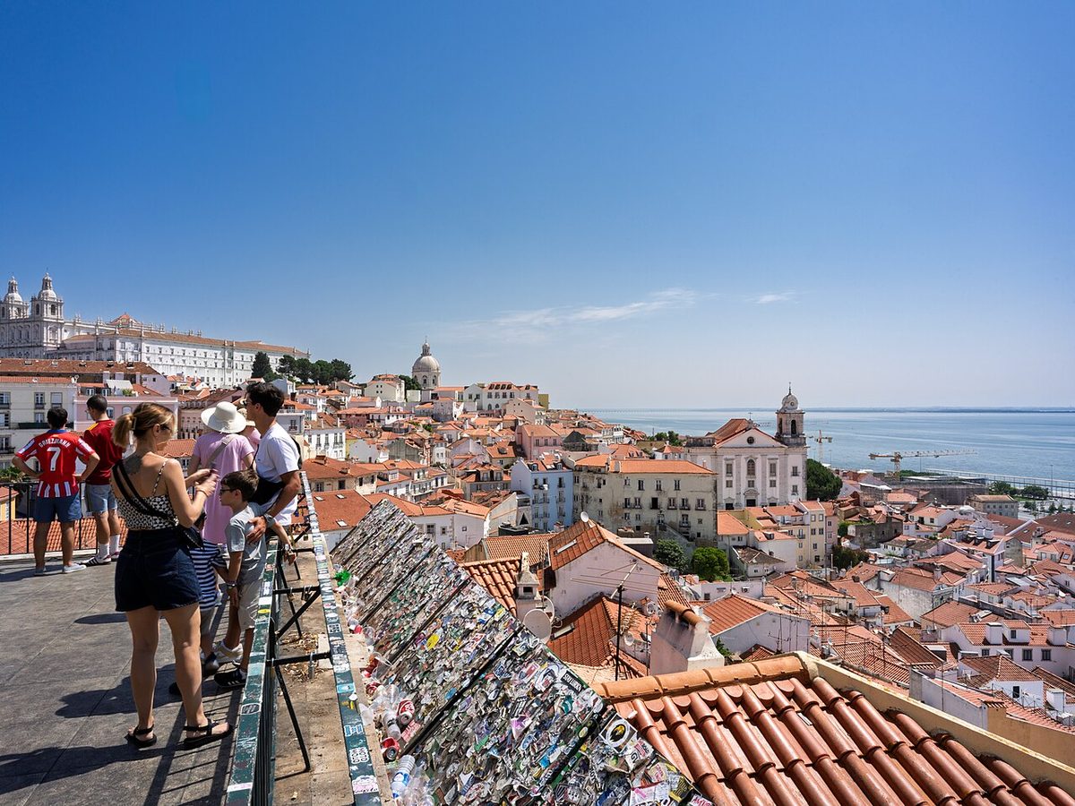 Lisbon Travel Guide: Things to Do, Neighbourhoods & Planning