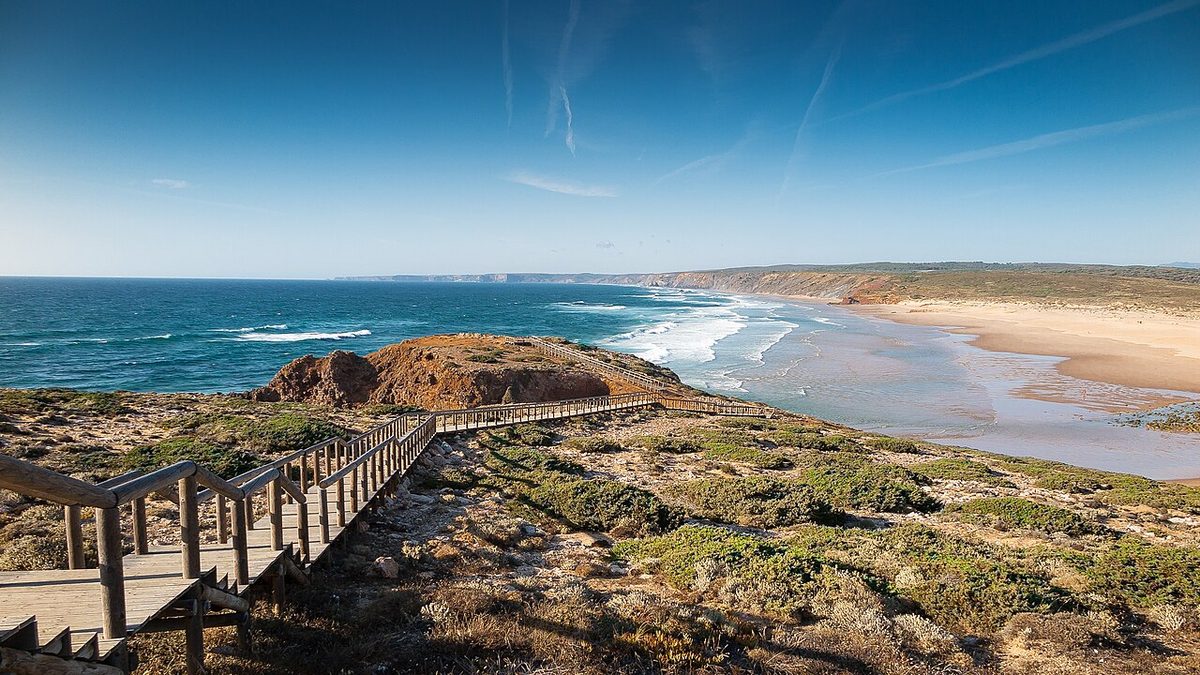 Best Beaches in the Algarve: Caves, Cliffs & Boat Trips